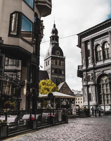 © unsplash.com/@marklandmanlv